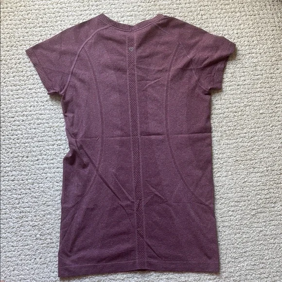 Lululemon Swiftly Tech Short Sleeve Top - Picture 2 of 4